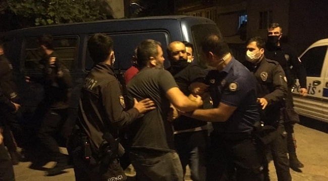 Denizli Polisi İHA Muhabirini kelepçeleyip gözaltına aldı.