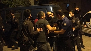 Denizli Polisi İHA Muhabirini kelepçeleyip gözaltına aldı.
