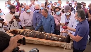 Mısır'da 2500 Yıllık Mumya Lahitleri Açıldı