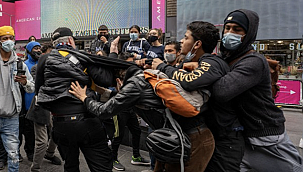 New York'ta Seçmenler arasında Kavga