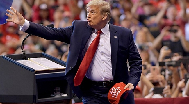 Trump'ın LGBTIsiz "Onur Günü" Etkinliği