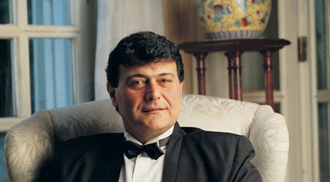 'Bir Başkadır Ferdi Özbeğen'