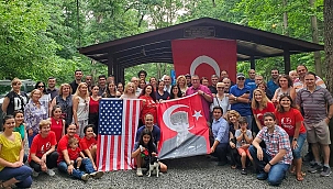Amerikalı Türkler'den Depremzedelere Yardım