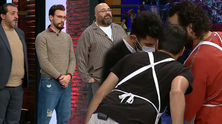 MasterChef'te talihsiz kaza! Barbaros hastaneye gö
