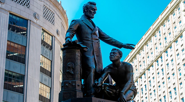 Boston'da Archer Alexander Heykeli Kaldırıldı