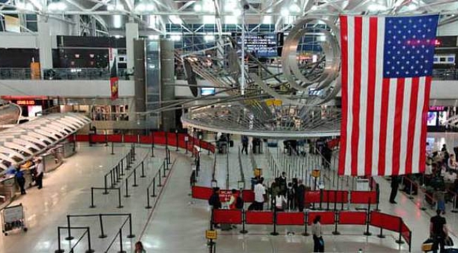İngiltere'den New York'a gelen Yolculara Test