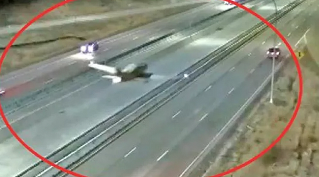 Minnesota'da Uçak Highway'e İndi