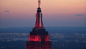 Empire State, Ölenlerin Anısına Işıklandırıldı