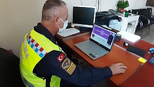 Jandarma timleri eba üzerinden öğrencilere trafik semineri verdi!