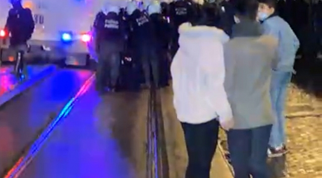 Protestocular Brüksel'i Ateşe Verdi!