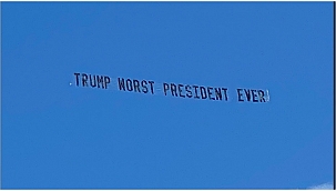 Trump'a Pankartlı Mesaj