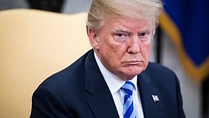 Trump Aba Altından Sopa Gösterdi!