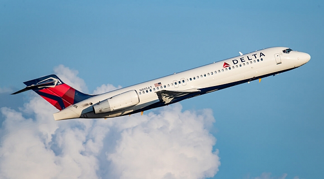 ABD'de, Atlanta Uçağı Pistten Çıktı