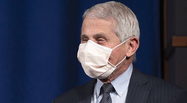 Dr. Fauci'den ABD'ye 2022'de Maske Alarmı!