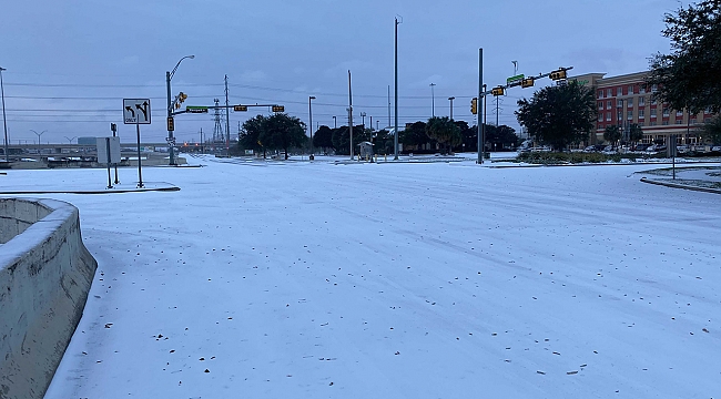 Houston'a 21 Yıl Sonra Kar Yağdı