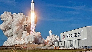 SpaceX'ten Uzaya İlk Sivil Uçuş