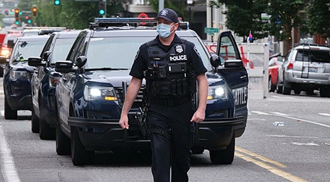 California'da Yaşlı Sürücü Yayaları Ezdi