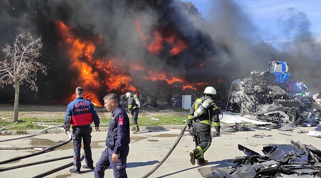 Manisa'da büyük yangın!