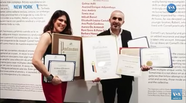 New York'ta Evsizdi, Şimdi Evsizleri Doyuruyor