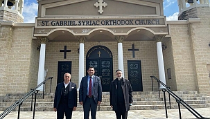 Başkonsolos Özgür'den NJ'deki Kiliseye Ziyaret