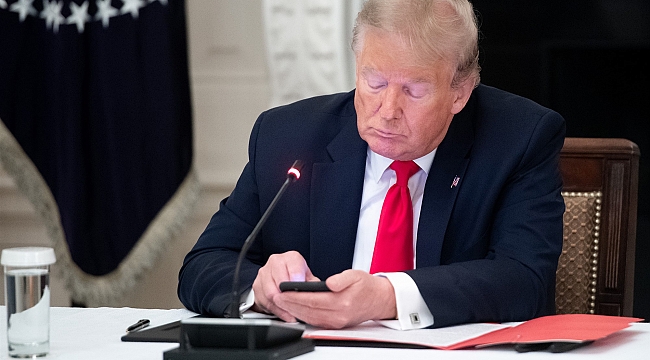 Trump Sosyal Medya Kuruyor