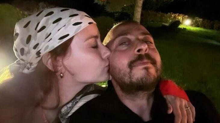 Hazal Kaya ve Ali Atay’dan romantik poz