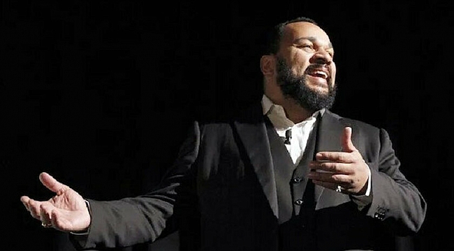 Komedyen M'Bala'dan Türkiye'ye Sığınma Talebi