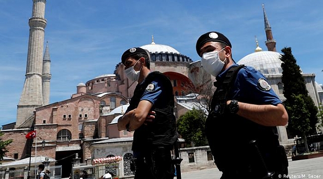 Türkiye'nin Yasakla İmtihanı Dünya Gündeminde