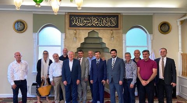 Büyükelçi Mercan Nur Cami'ni Ziyaret Etti