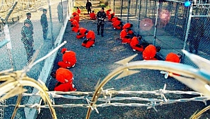 Guantanamo'da İki Müslüman Aklandı 