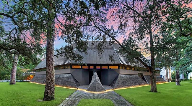 Houston'daki 'Darth Vader Evi' Satılıyor