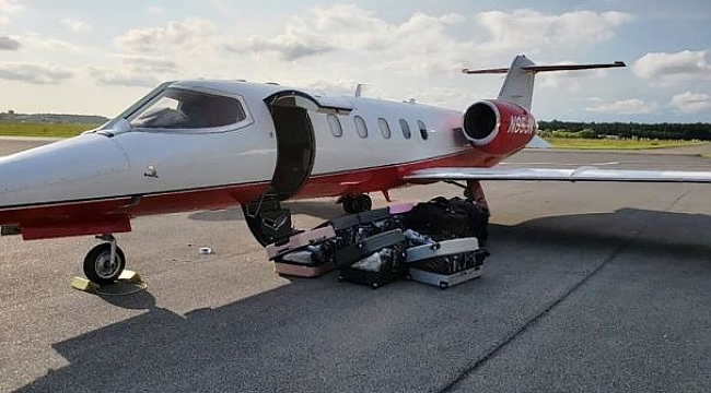 Louisiana'da Yolcu Uçağında Esrar Operasyonu
