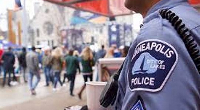 Minneapolis'te Suçlu Polislerin Dosyası Sümenaltı