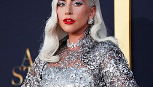 Pop Yıldızı Lady Gaga Turnesini Yine Erteledi