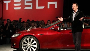 Tesla'nın 285 Bin Aracı "geri çağrıldı"