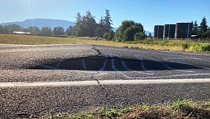 Washington'da Asfalt Yol Eridi