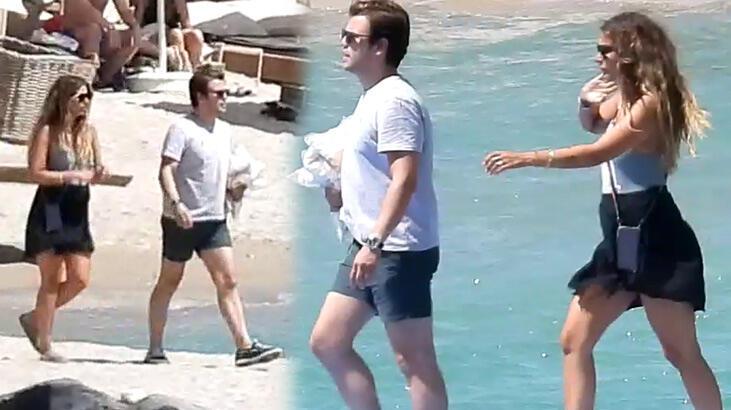 Tolga Sarıtaş ve Zeynep Mayruk’un Çeşme tatili