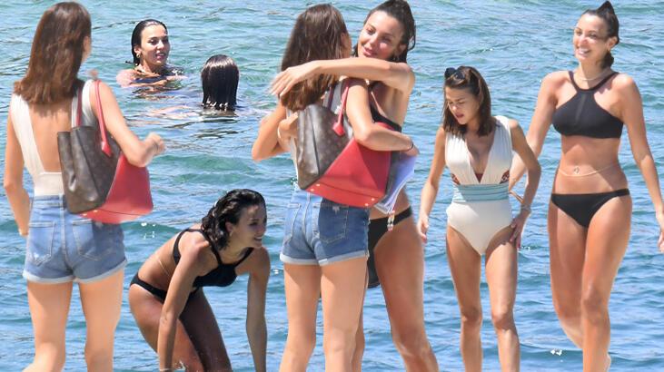 Tuvana Türkay ile Aslıhan Karalar'ın deniz keyfi