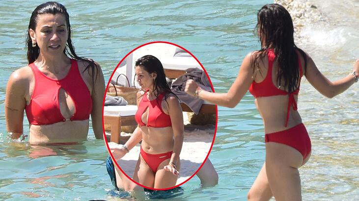 Gökçe Bahadır'ın deniz keyfi