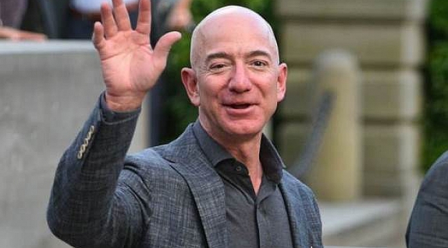 Amazon’un Kurucusu Bezos, CEO’luğu Bıraktı