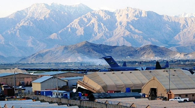 Amerika Bagram Hava Üssü'nü Afganistan'a Devretti