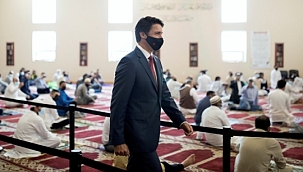 Trudeau Müslümanlarla Bayramlaştı