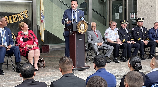 Paterson'da 27 Yeni Polis Memuru Göreve Başladı