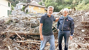 Yakışıklı Aktör Tatilde, Selin Ortasında Kaldı