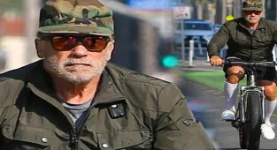 Arnold Schwarzenegger'in dikkat çeken tarzı