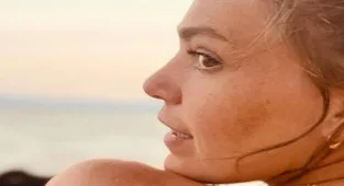 Aslı Enver'den tatil paylaşımı