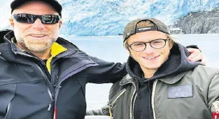 Baba-oğul Alaska’da