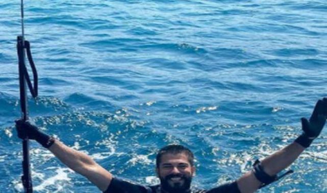 Burak Özçivit zıpkınla daldı