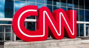 CNN, Aşı Olmayan Çalışanlarını İşten Kovdu!