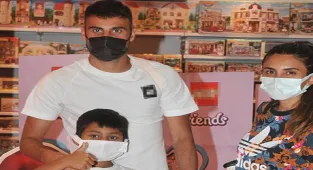 Deniz Türüç alışveriş turunda